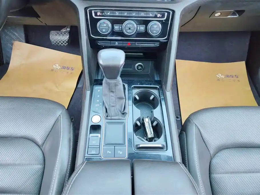 Volkswagen Teramont 2020 330TSI 2WD Luxury China VI фото 16