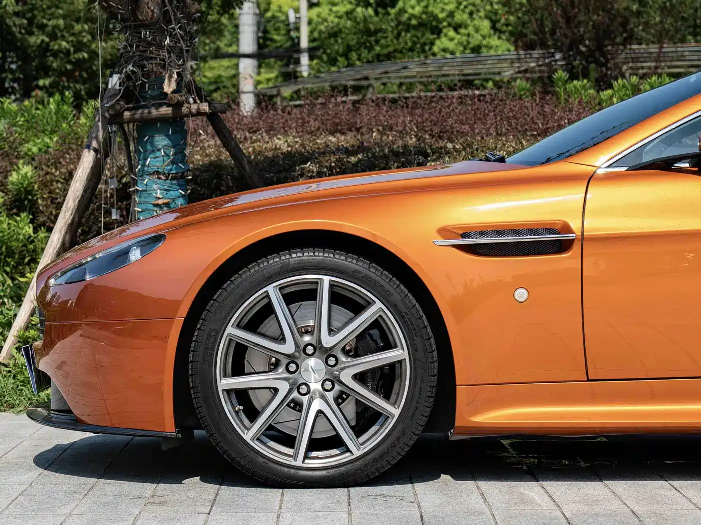 Aston Martin V8 Vantage 2014 2012 4.7L S Coupe