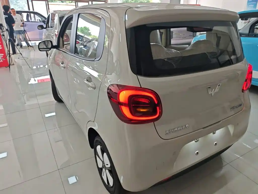Wuling Motors Hongguang MINIEV 2026 2025 4-Door Advanced