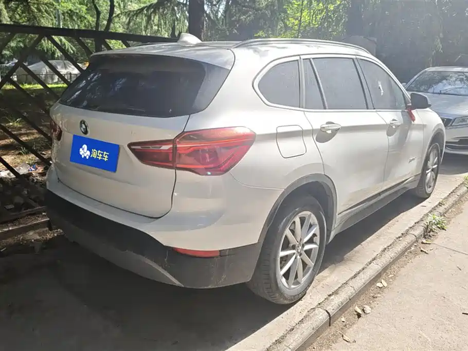 BMW X1 2018 sDrive18Li Fashion Model фото 3