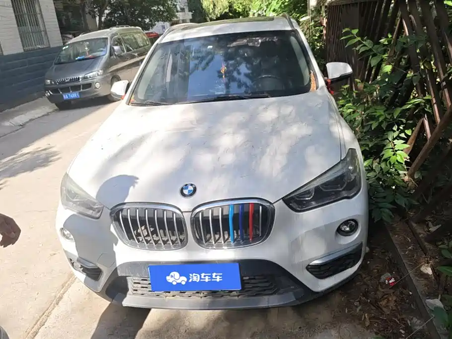 BMW X1 2018 sDrive18Li Fashion Model фото 2