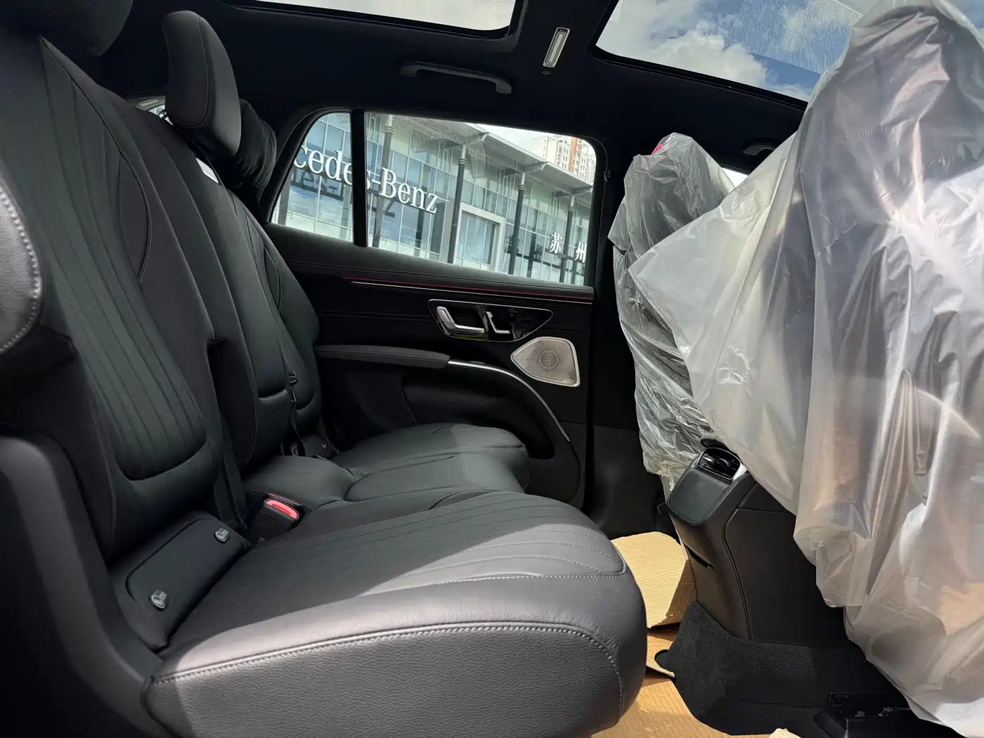 Mercedes-Benz EQS SUV 2026 2025 Model 500 4MATIC
