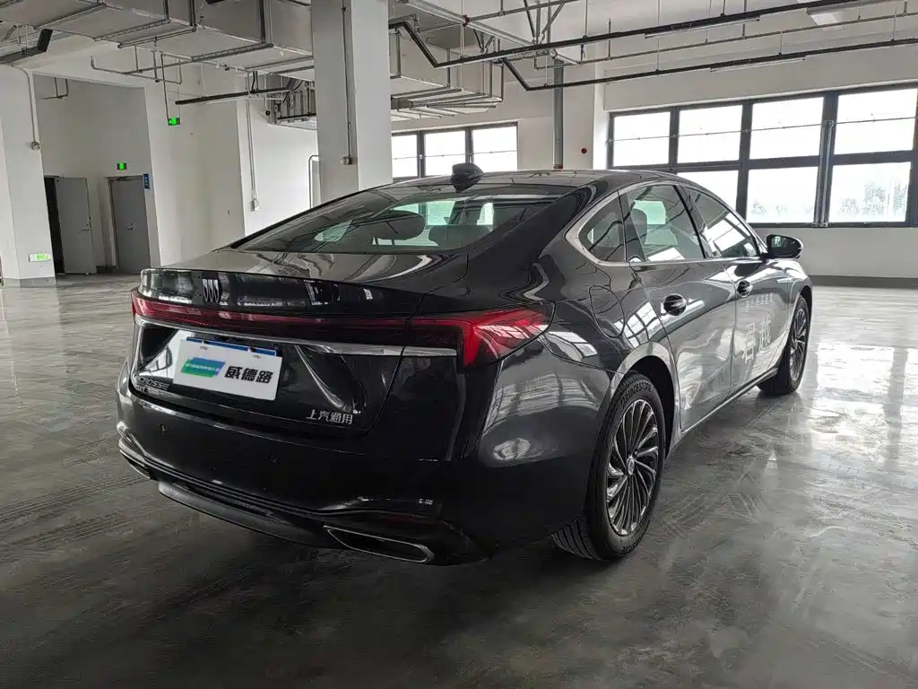 Buick LaCrosse 2025 2025 Model 28T Platinum Edition