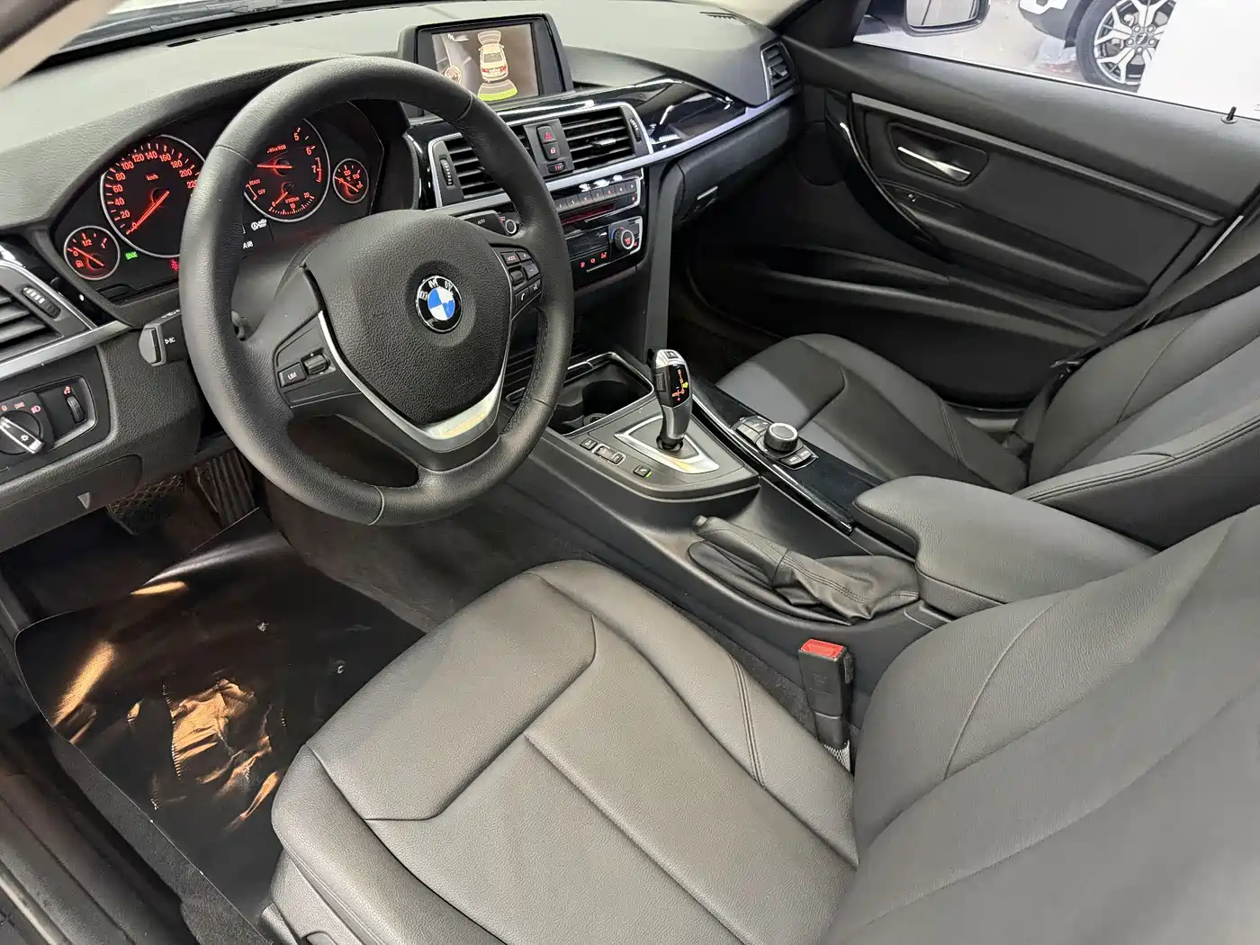 BMW 3 Series 2017 318Li Fashion фото 15