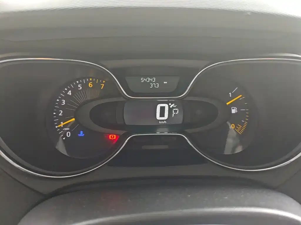 Фото 12 - Renault Captur