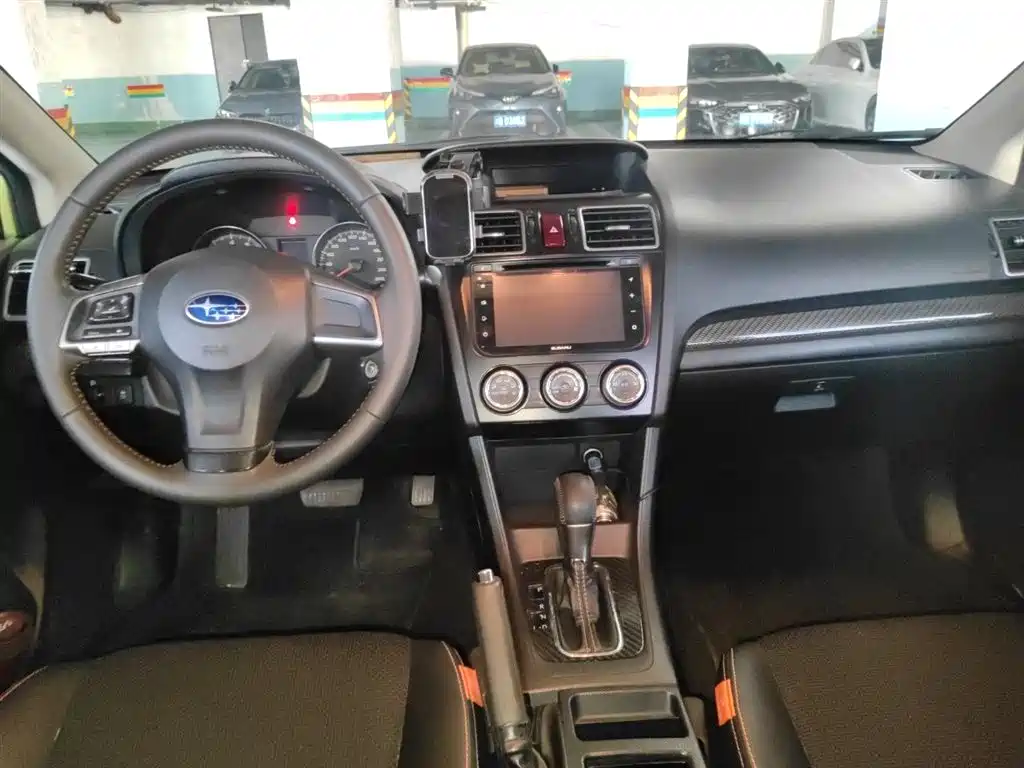 Subaru XV 2015 2.0i Special Sport Edition фото 6