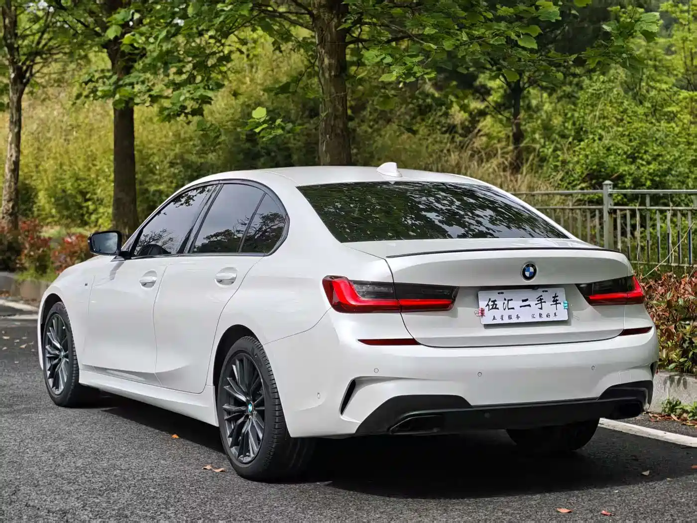 BMW 3 Series 2022 325i M Sport Shadow Edition фото 12