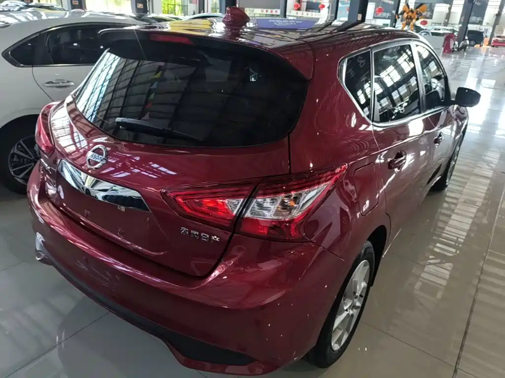 Nissan Tiida, миниатюра 7