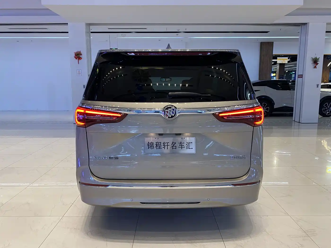 Buick GL8 2023 ES Landmaster Luxury фото 6