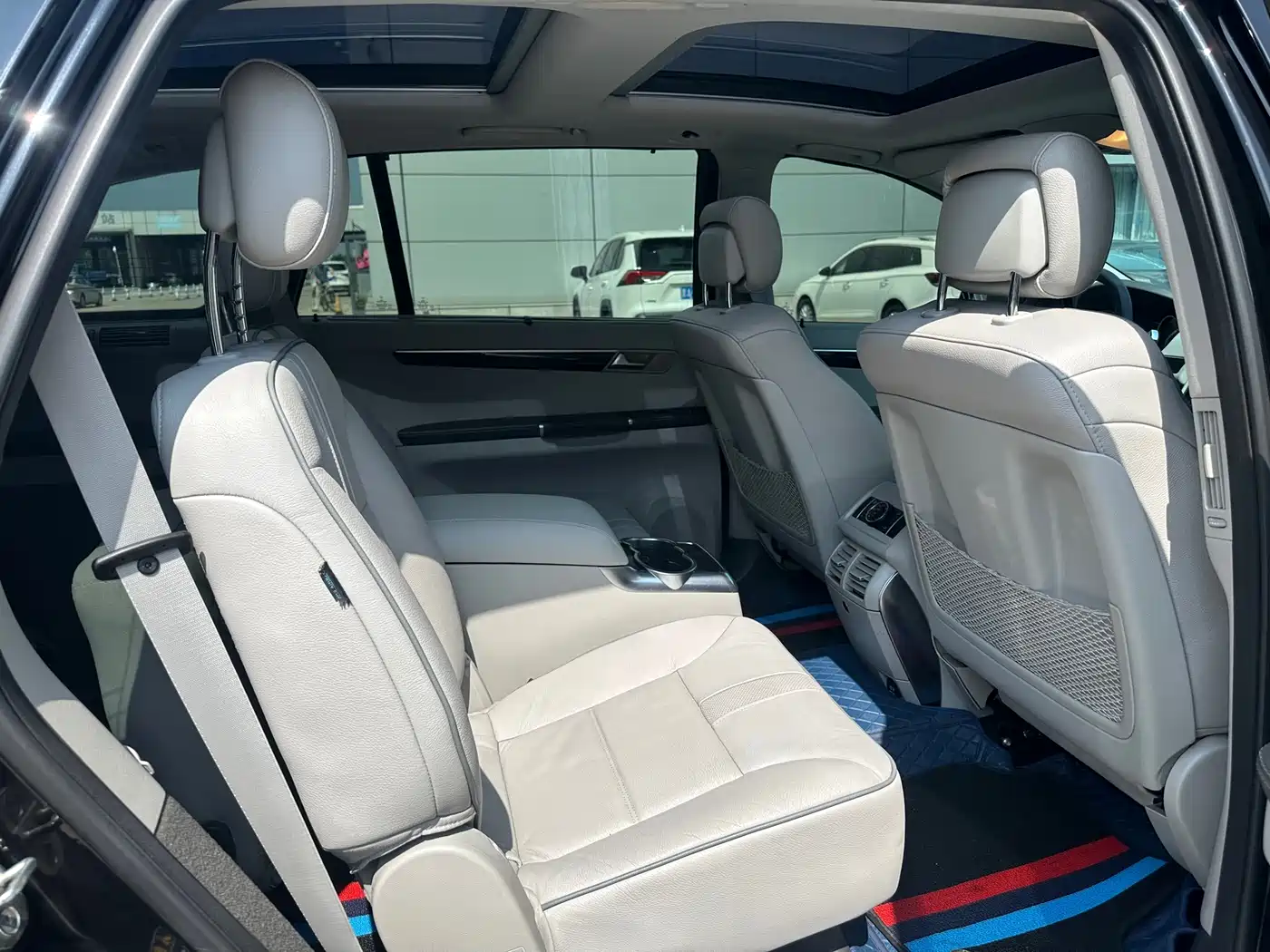 Mercedes-Benz R-Class 2015 R 320 4MATIC Luxury фото 5