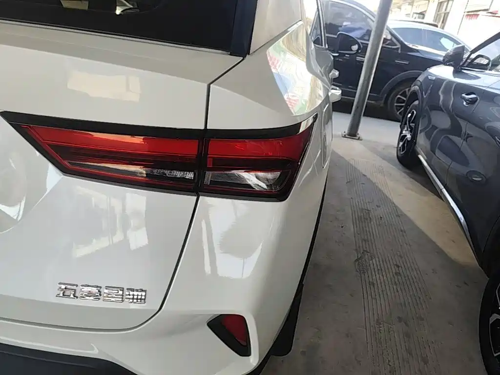 Wuling Motors Wuling Xingchi 2024 2022 1.5L Manual Freedom Edition
