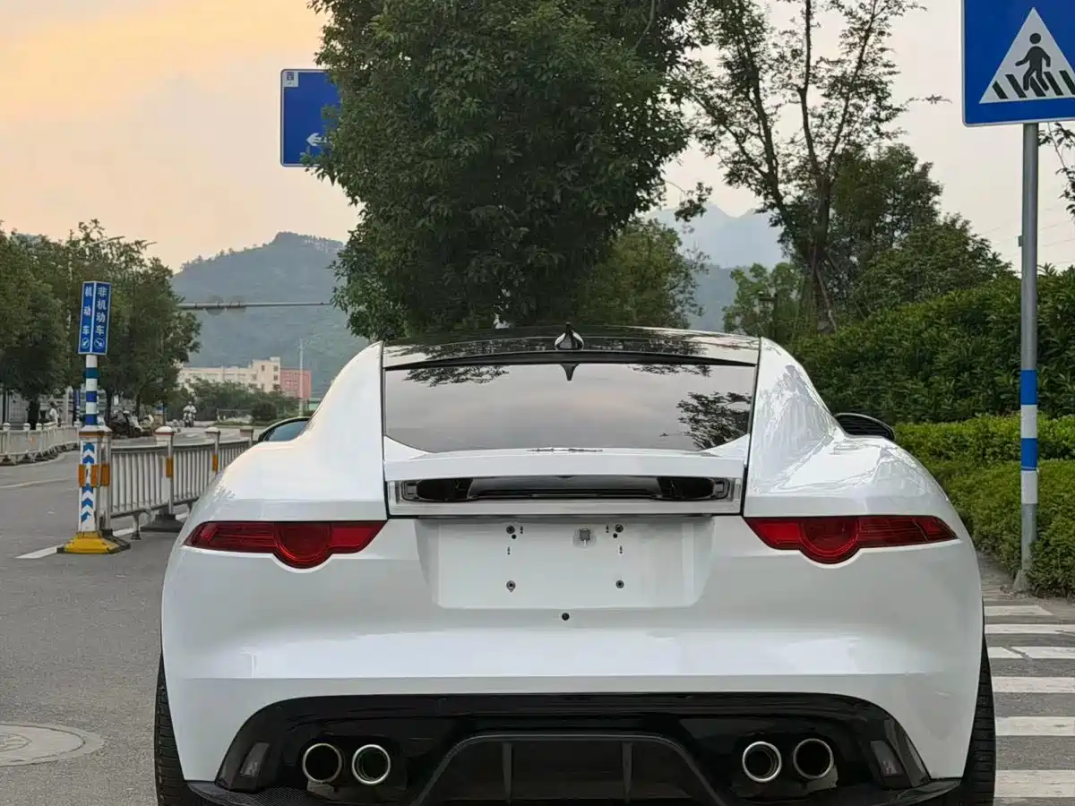 Jaguar F-TYPE 2017 2016 3.0 SC Hardtop