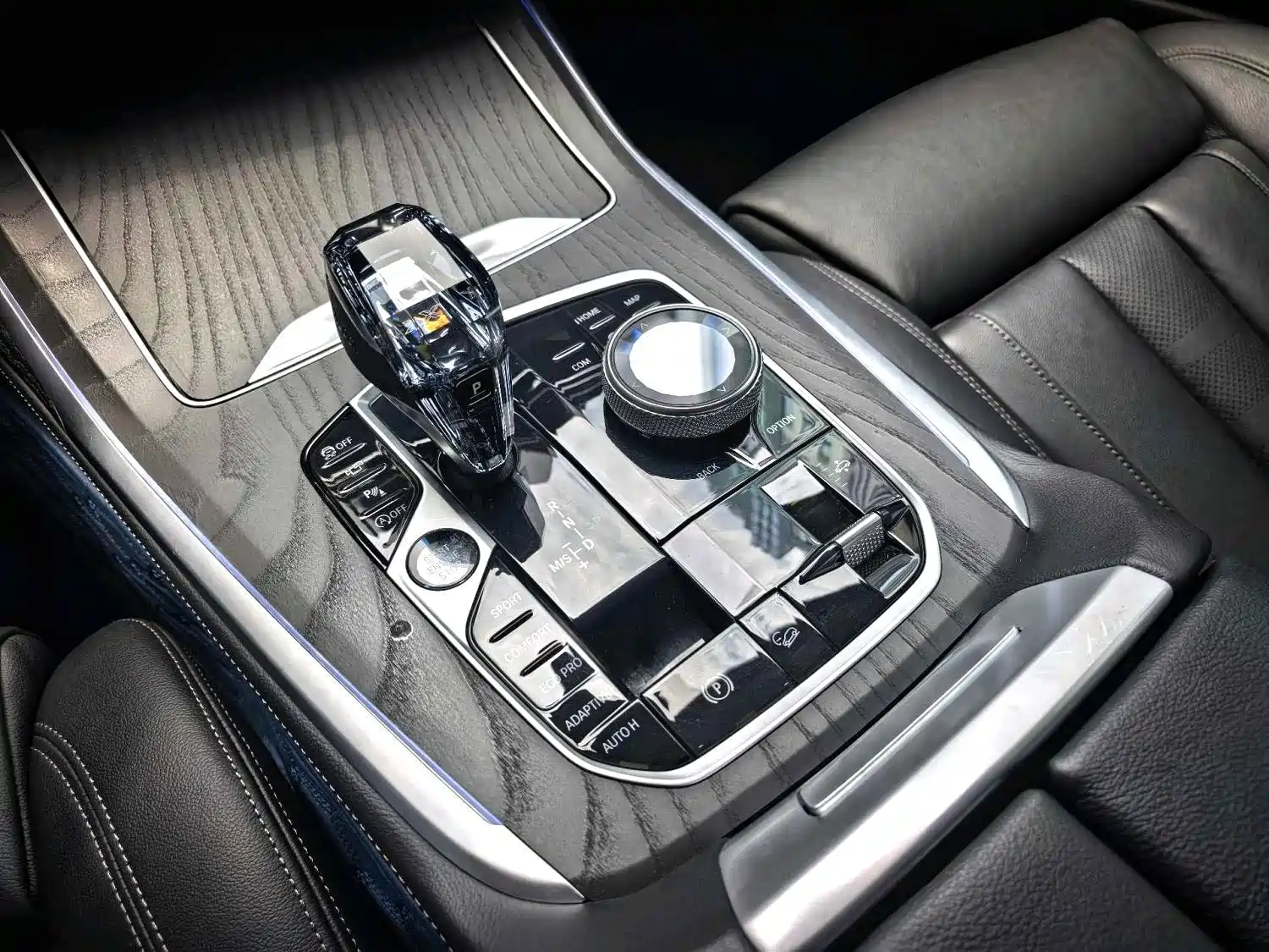 Photo 10 - BMW X7