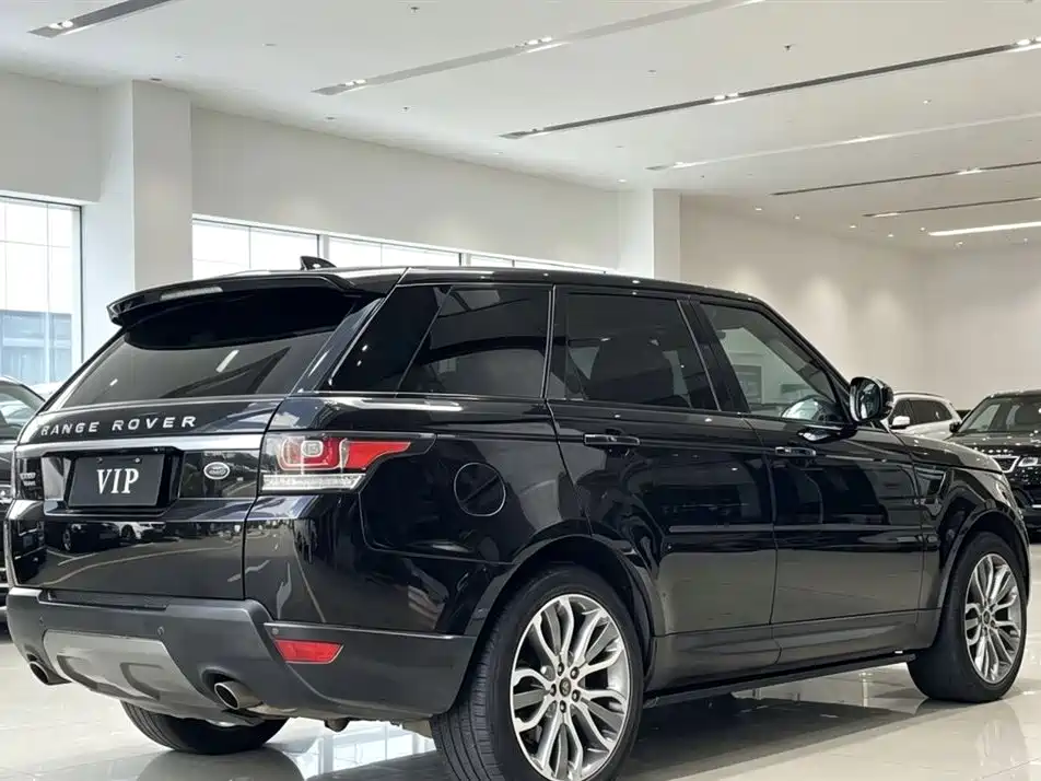 Land Rover Range Rover Sport 2017 3.0 SC V6 SE фото 6