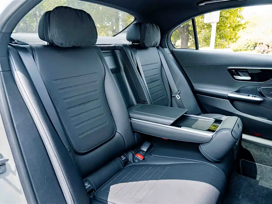 Mercedes-Benz C-Class 2025 Facelift C 260 L Sport Edition фото 19