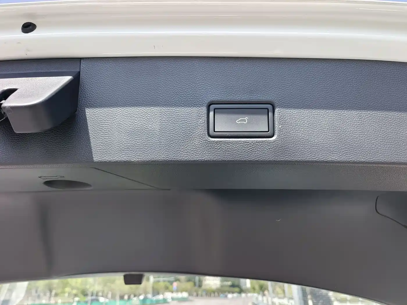 VOLKSWAGEN T-ROC EXPLORING SONGS