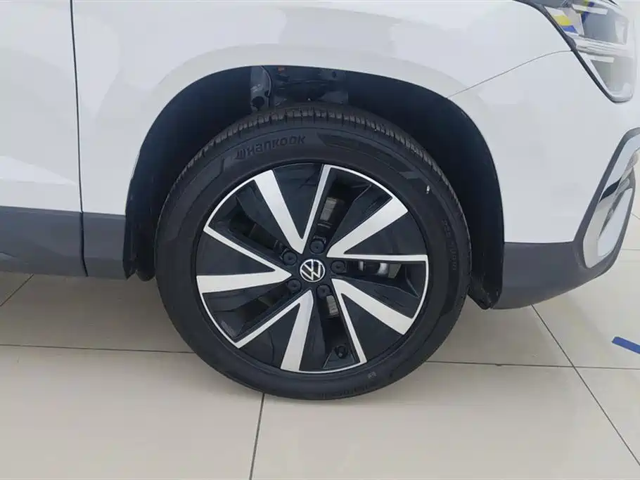 VOLKSWAGEN TUYUE