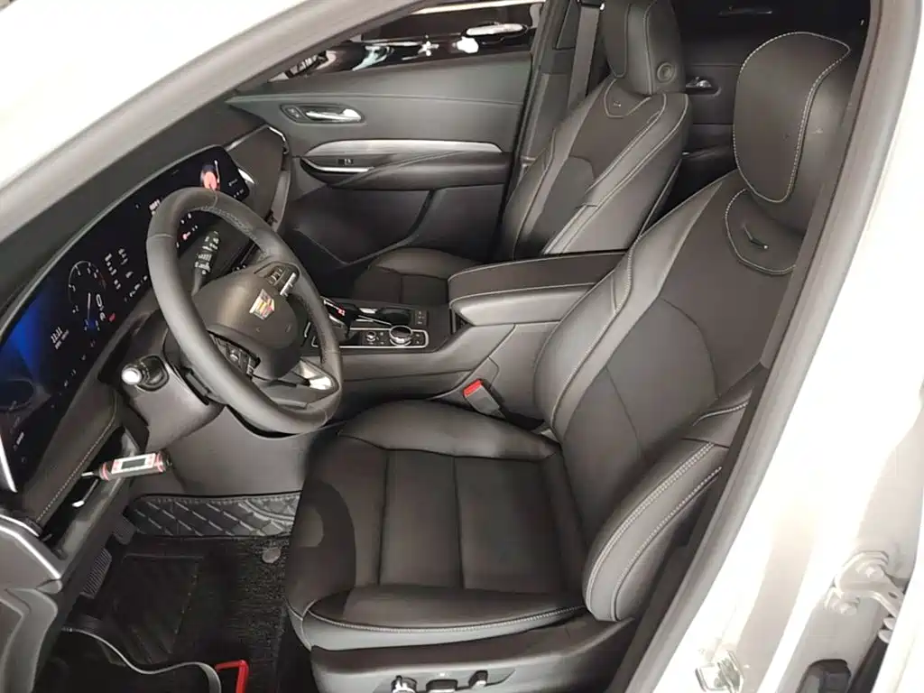 Cadillac XT4 2025 2024 Facelift 28T 2WD Premium