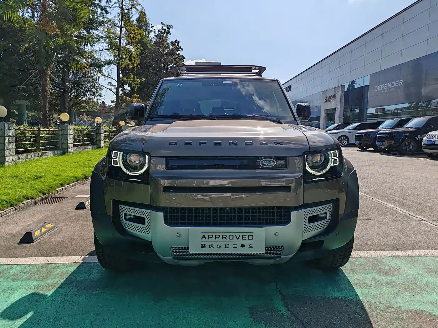 Фото 2 - Land Rover Defender