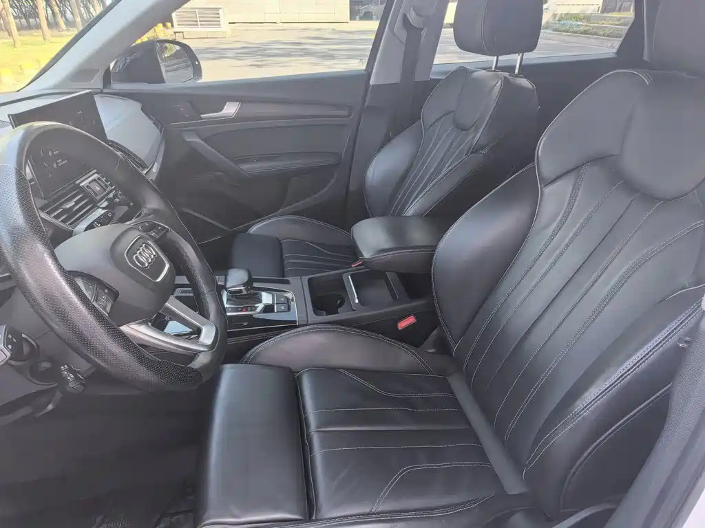 Photo 9 - Audi Q5L