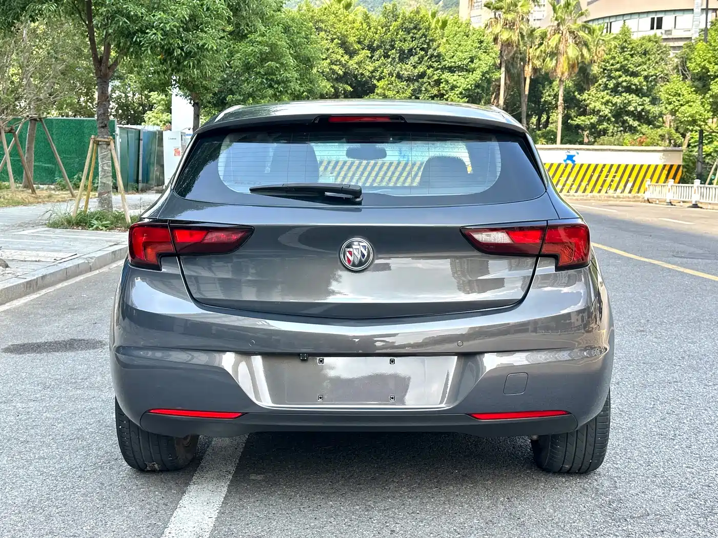 Фото 16 - Buick Verano