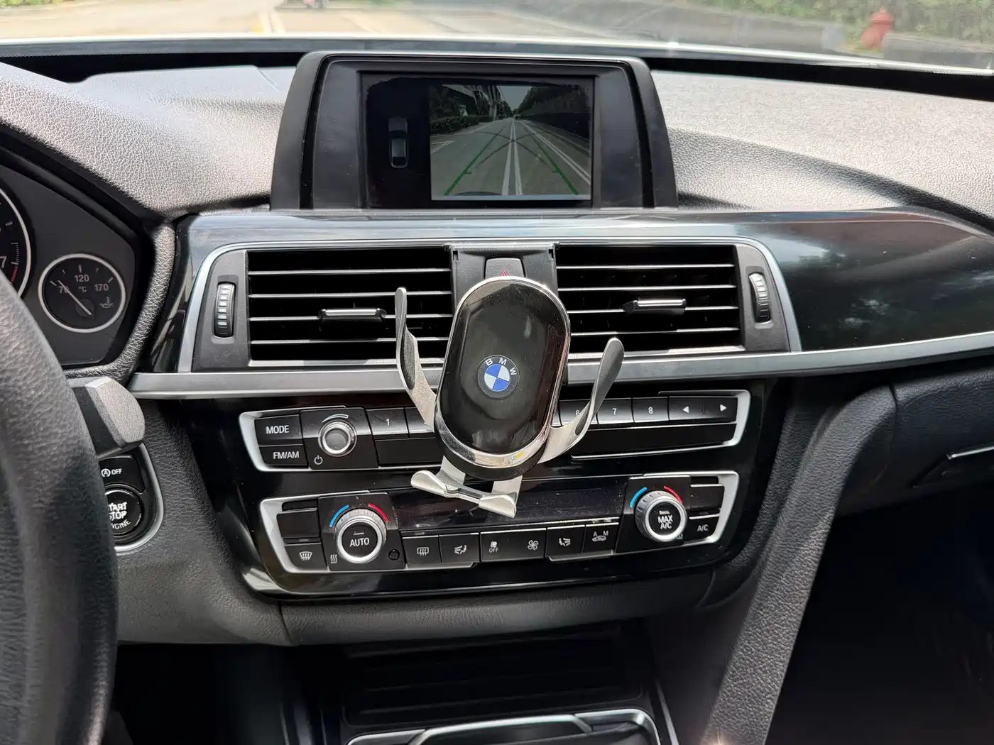 BMW 3 Series GT 2018 320i Fashion фото 22