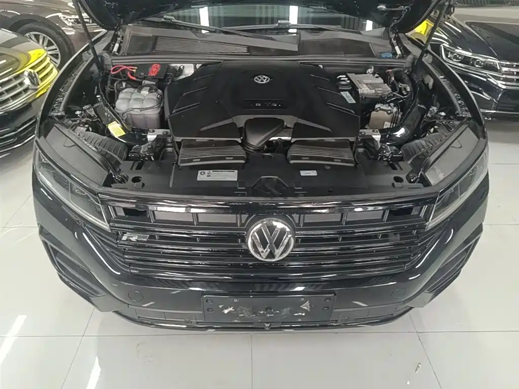 Volkswagen Touareg 2019 3.0TSI Sharp Edge Edition China VI фото 20