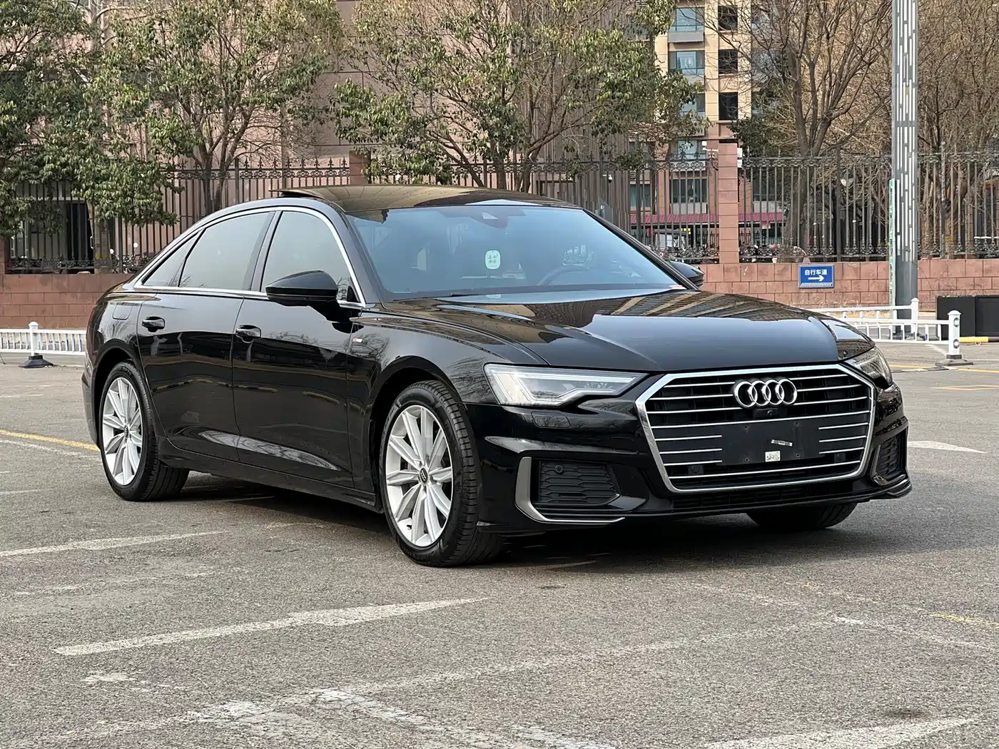 Audi A6L 2022 45 TFSI Premium Dynamic фото 3