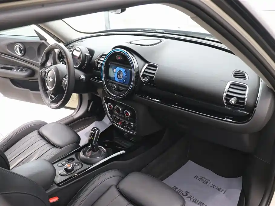 MINI CLUBMAN 2019 2.0T COOPER S фото 23