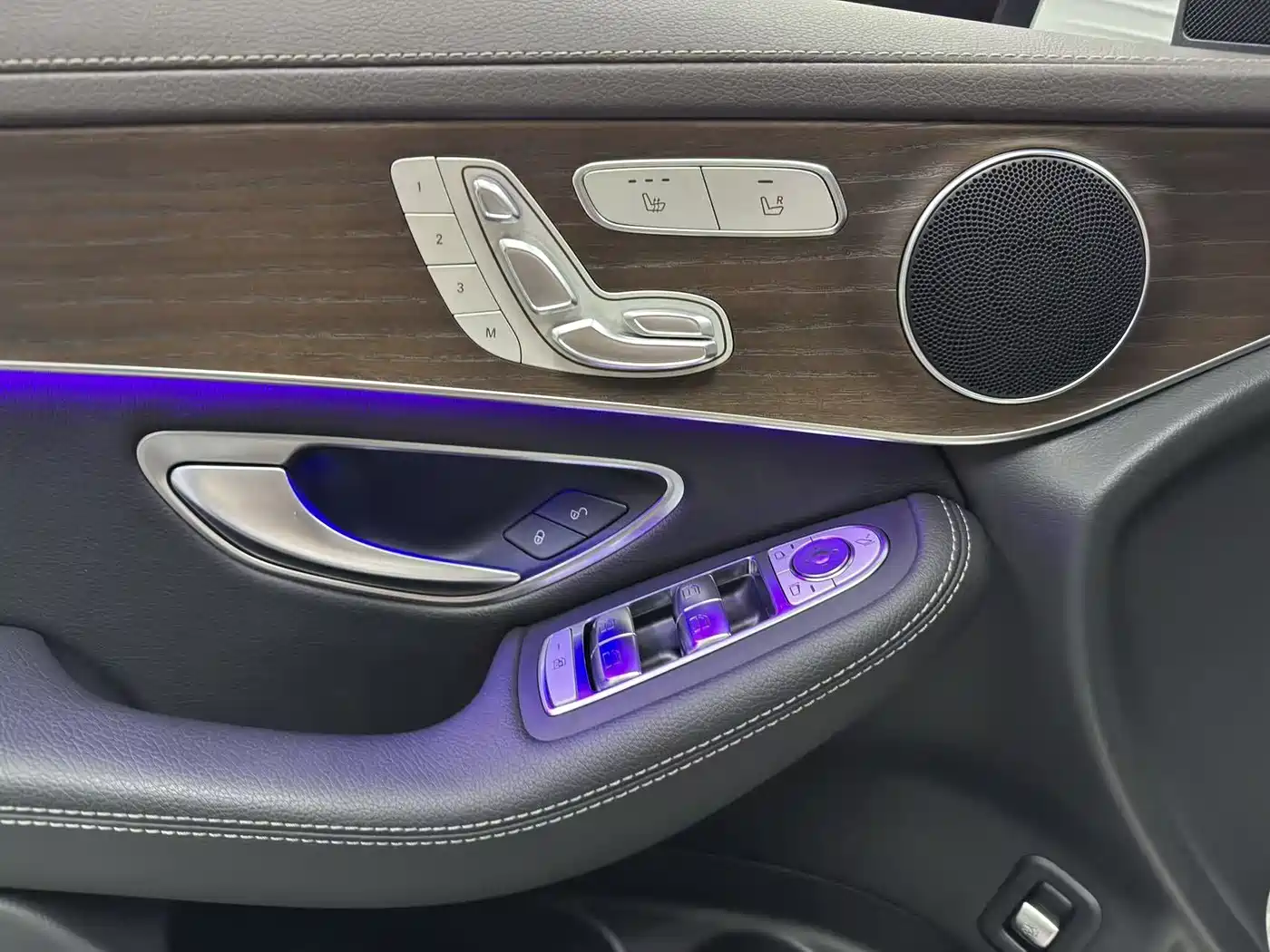 Mercedes-Benz GLC 2022 Facelift GLC 300 L 4MATIC Dynamic Collector's Edition фото 13