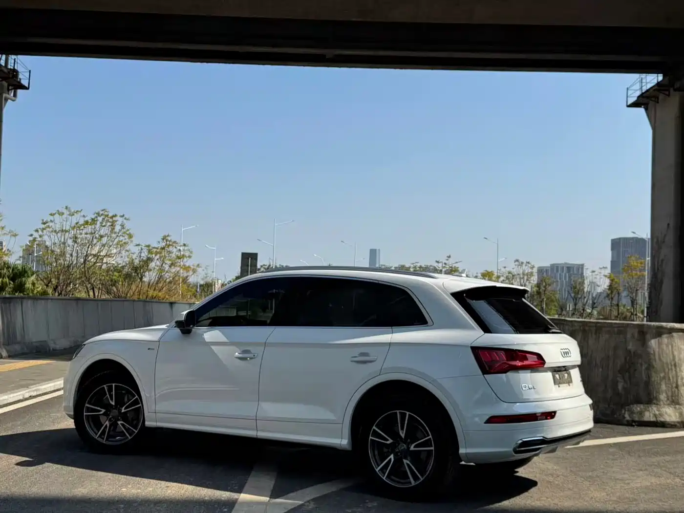 Audi Q5L 2018 40 TFSI Prestige Fashion (China V) фото 7