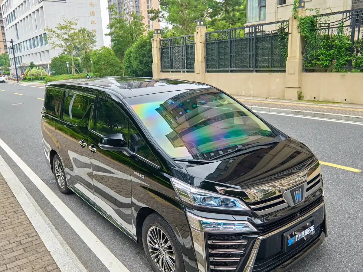 Toyota Vellfire 2021 Crown Hybrid 2.5L HV Supreme Edition фото 10