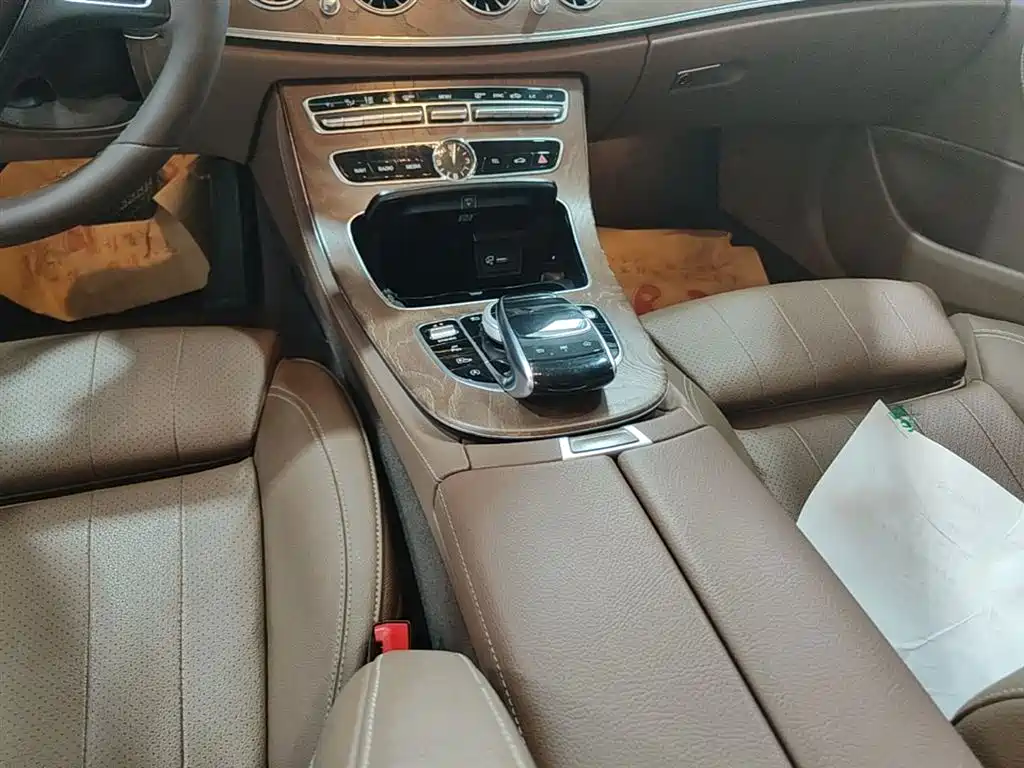 Mercedes-Benz E-Class 2018 E 200 L фото 14
