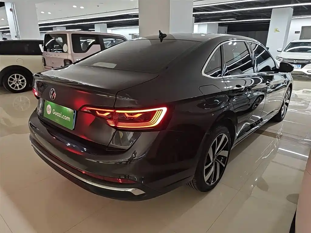 Volkswagen Sagitar 2025 Model Second Facelift 300TSI DSG Transcend Edition фото 7