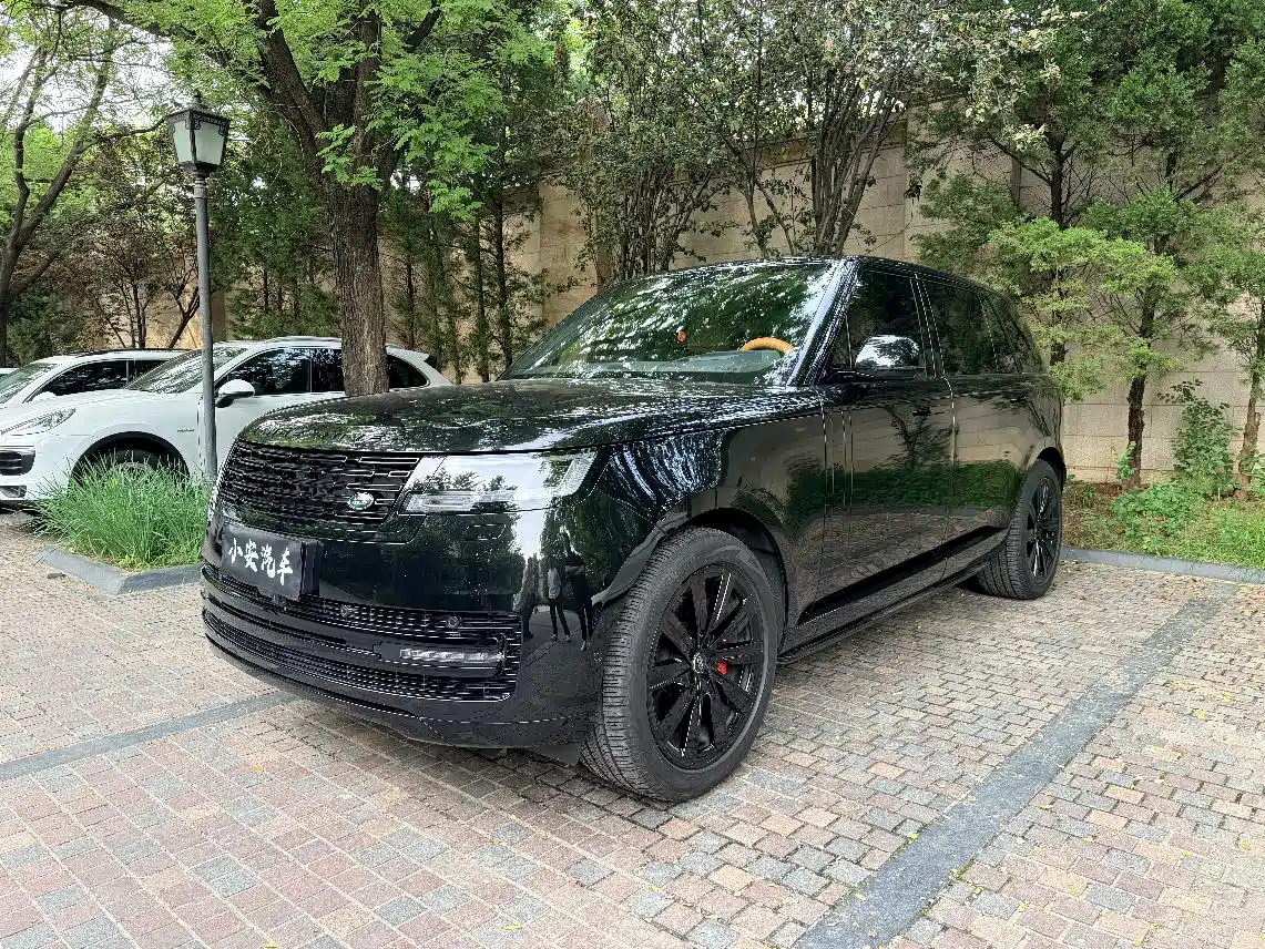 Land Rover Range Rover 2025 3.0 L6 400PS Genesis Extended Wheelbase