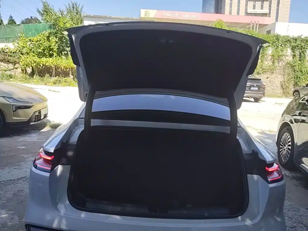 Geely Galaxy Galaxy E8 2025 2025 700km Long Voyage Smart Drive Edition