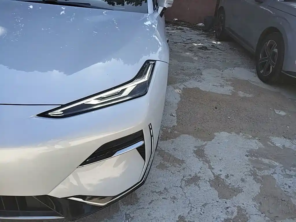 Geely Galaxy Galaxy E8 2025 2025 700km Long Voyage Smart Drive Edition