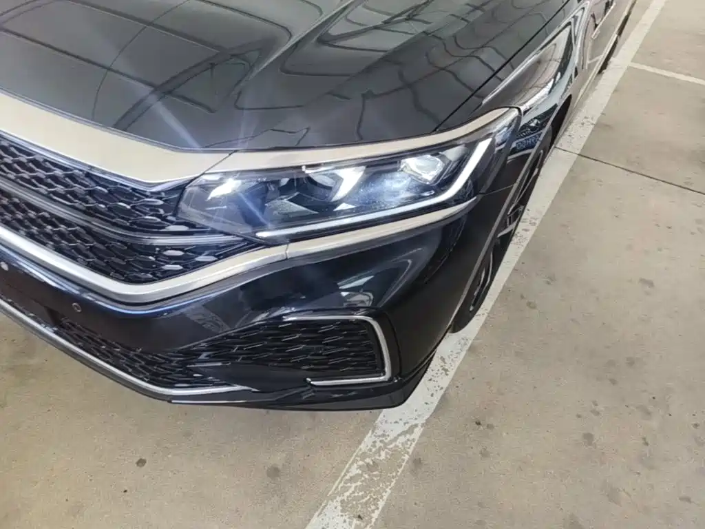 Volkswagen Passat 2026 2026 Outstanding Edition 380TSI Starlight Dragon Soaring Version