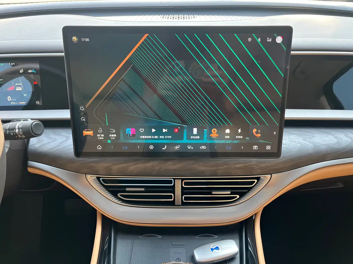 Denza D9 2026 2024 DM-i 980 AWD Premium