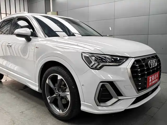 Audi Q3 2022 35 TFSI Fashion Dynamic — фото 3