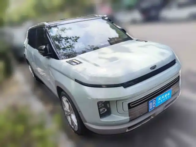 Geely ICON 2022 1.5TD Azure Limited Edition — фото 3