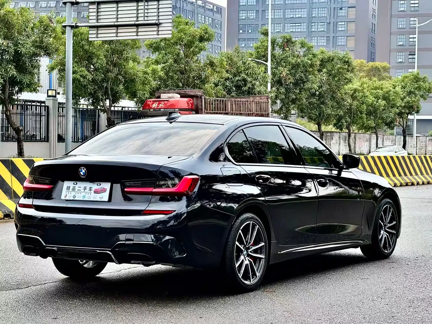 BMW 3 SERIES