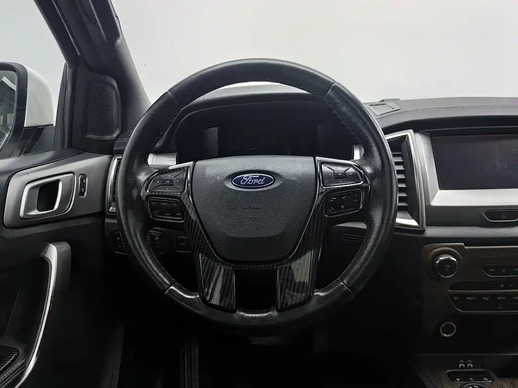 Ford Everest 2017 2017 2.0T Gasoline Automatic 4WD Luxury Edition 5-Seater