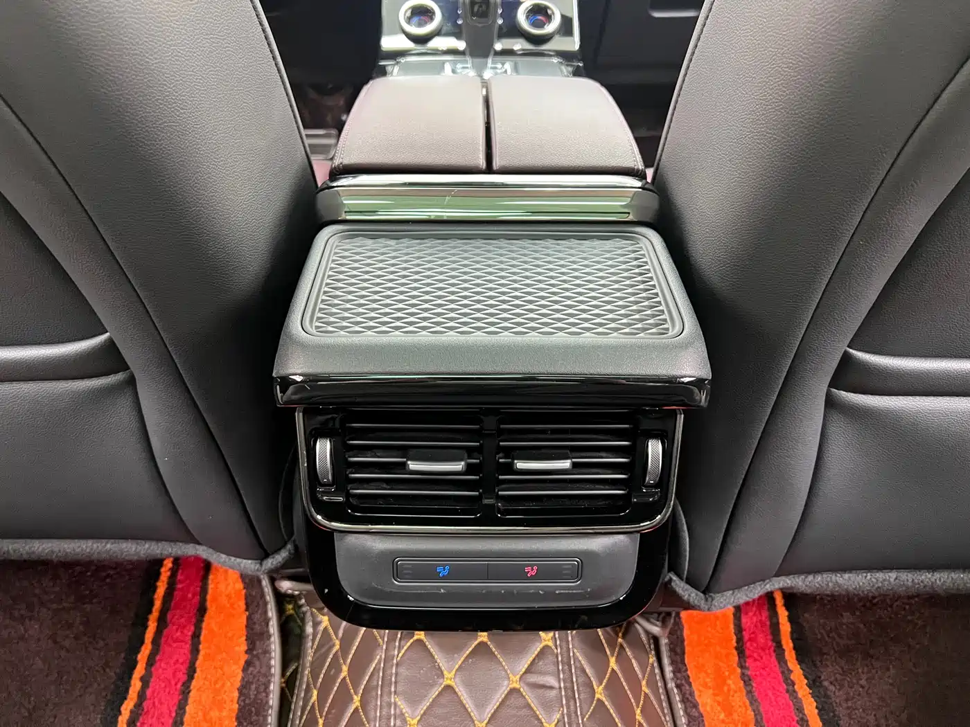 Land Rover Range Rover Evoque 2021 Range Rover Evoque L 249PS R-Dynamic First Edition Launch Edition фото 14