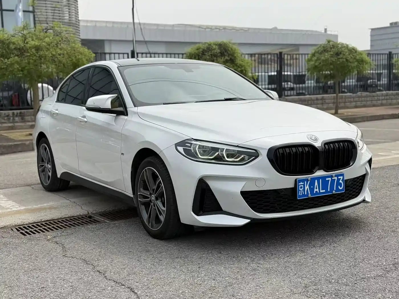BMW 1-SERIES