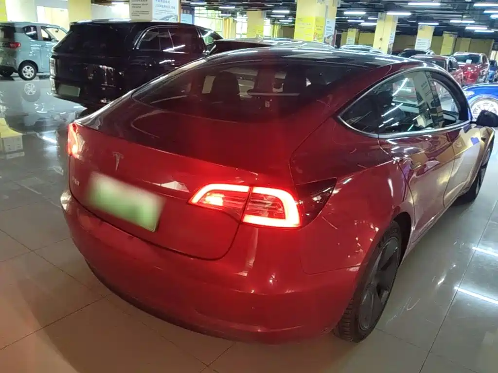 Photo 7 - Tesla Model 3