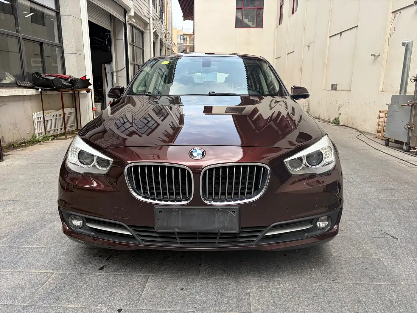BMW 5 Series GT 2014 535i Leading фото 2