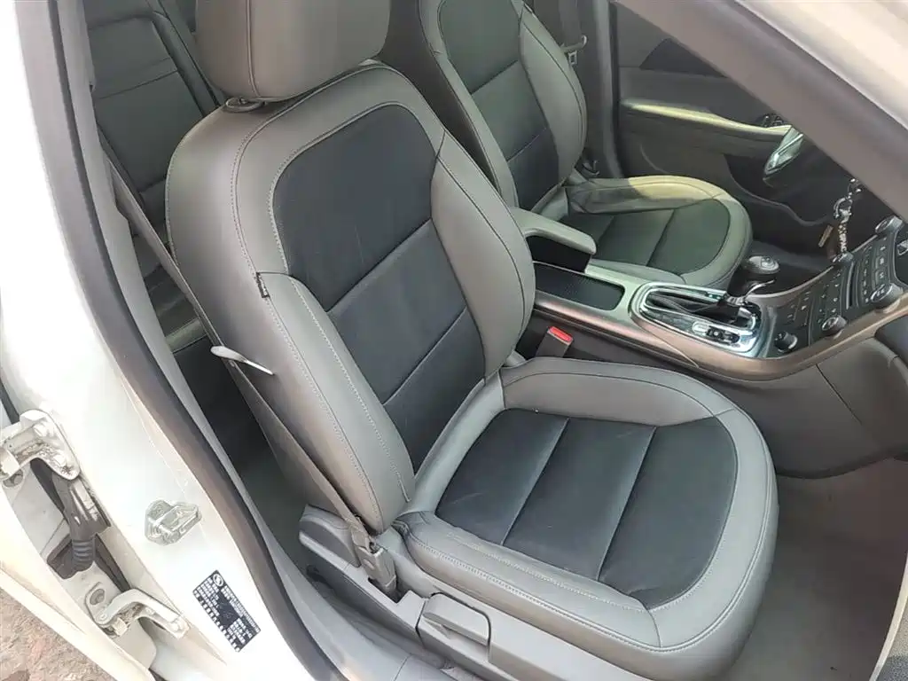 Chevrolet Malibu 2013 2.0L Automatic Luxury Edition фото 25