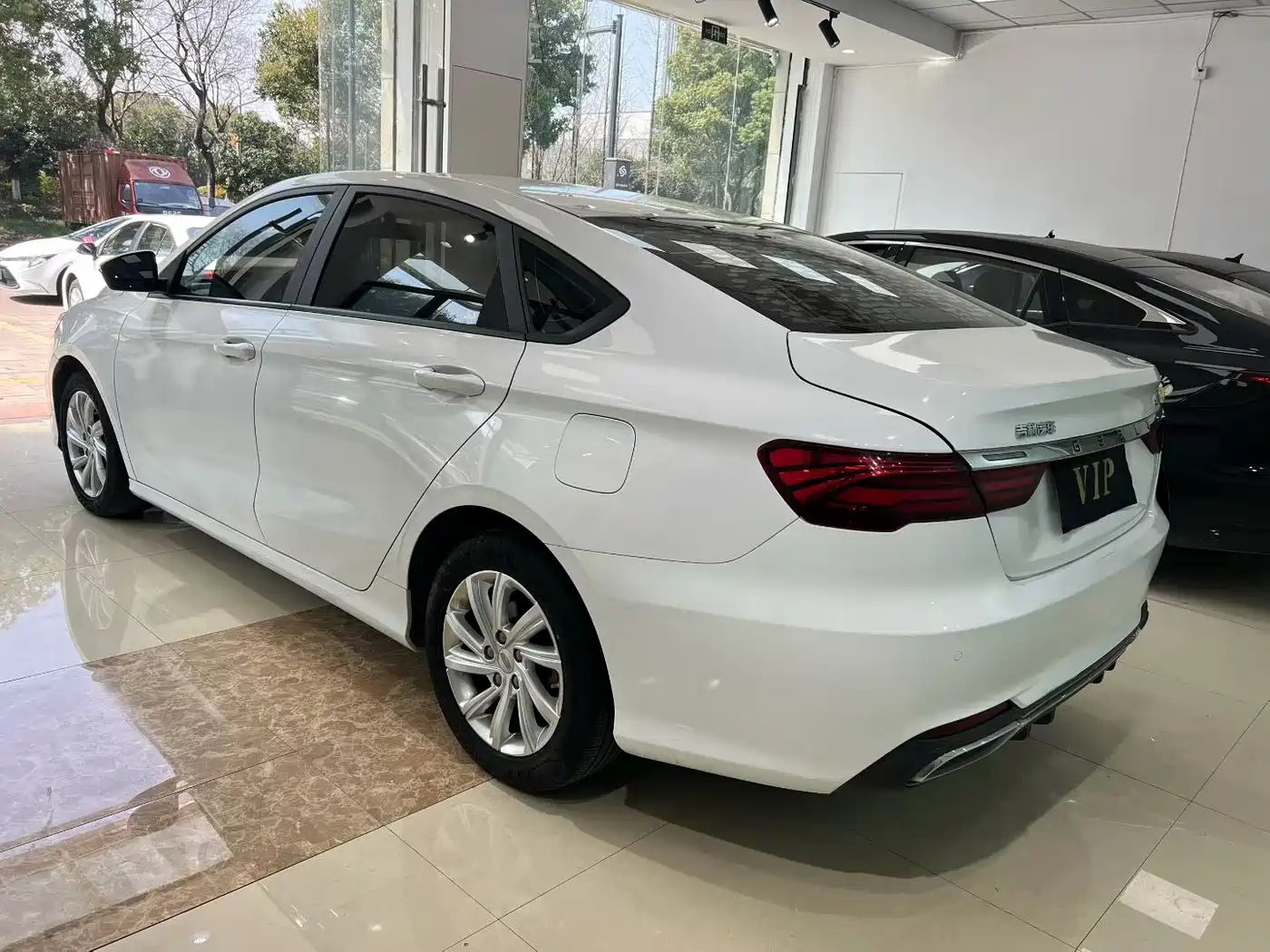 Photo 3 - Geely Binrui