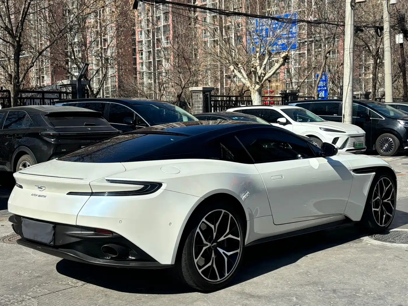 Aston Martin DB11 2019 Model 4.0T V8 Coupe фото 5